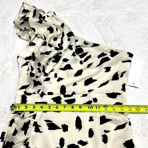 Never fully dressed animal print satin. New size M - Picture 10 of 12